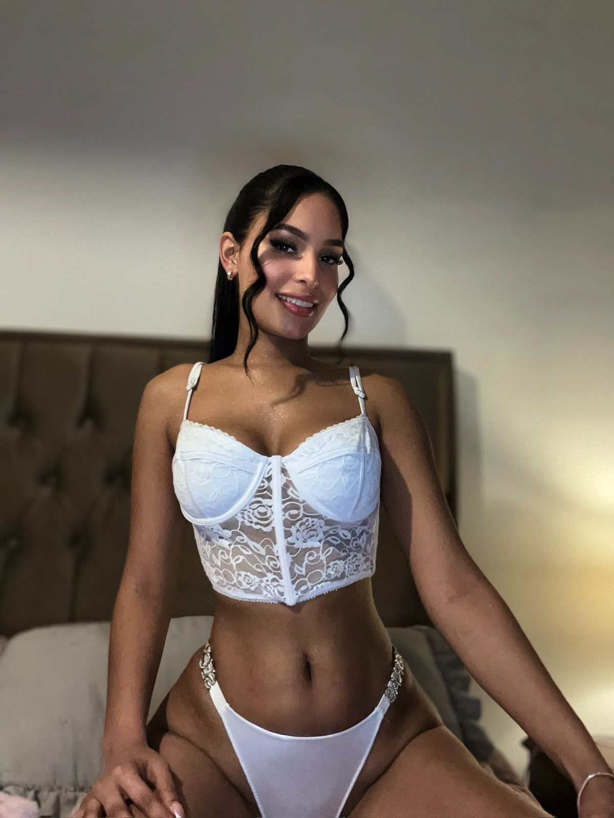 Escort - ANGELICA - Ibiza Tops